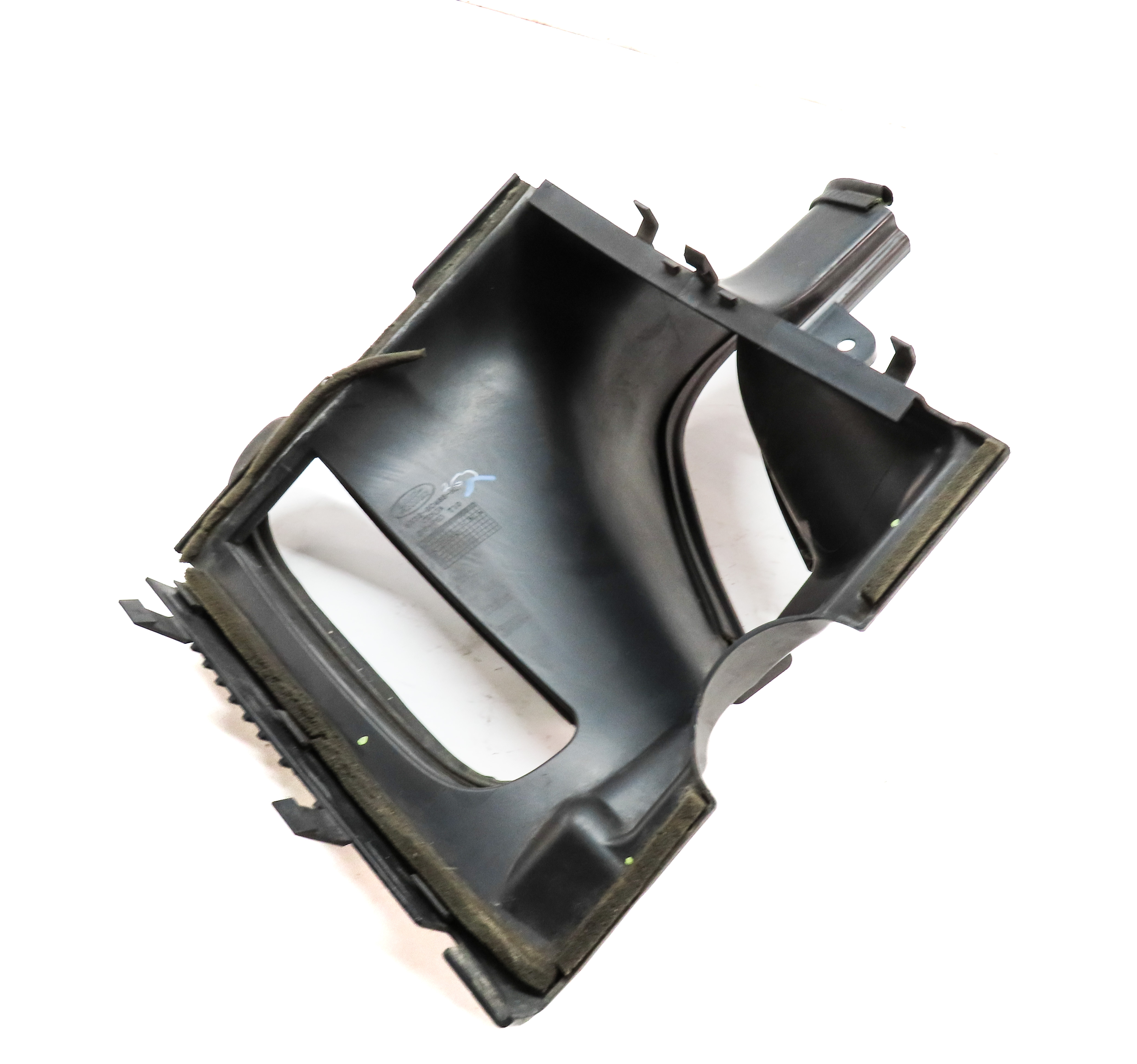 17 LAND ROVER DISCOVERY (L462) FRONT LEFT DRIVER BUMPER RADIATOR DUCT DEFELCTOR — exact item pictured